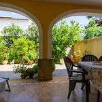 Casa Con Jardin A Pocos Pasos Del Mar