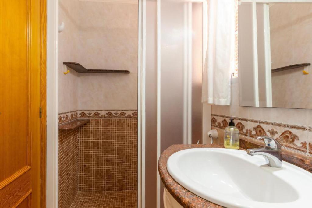 Nhà nghỉ Casa Con Jardin A Pocos Pasos Del Mar Denia