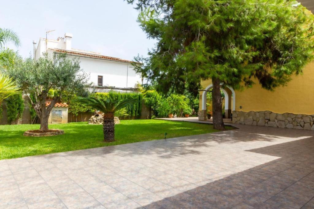 Nhà nghỉ Casa Con Jardin A Pocos Pasos Del Mar Denia